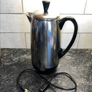 12 cup! Farberware Superfast Stainless Steel Perk pot. Very good condition